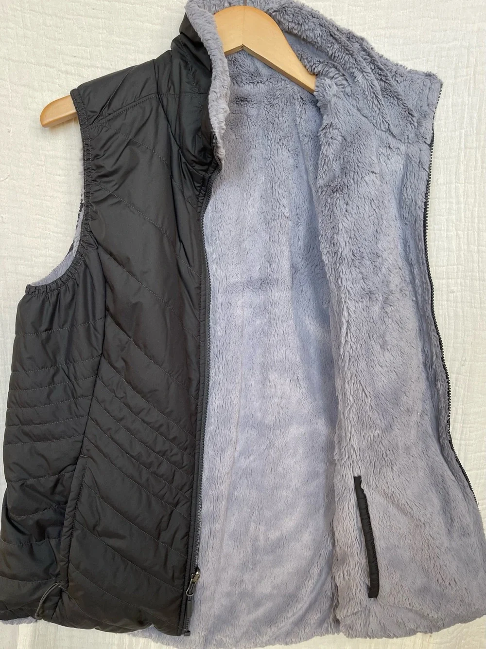 The North Face Women's Mossbud Insulated Reversible Fleece Vest Grey XL